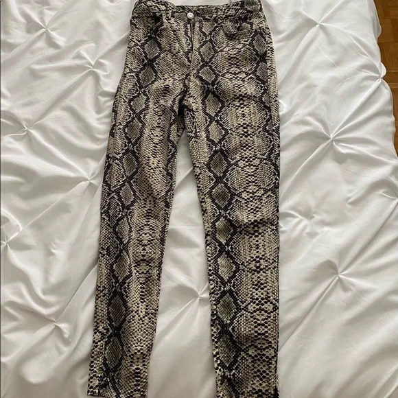 Snake Print Jeans - Picture 3 of 4